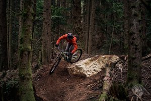7mesh Grit Pants Deniz Merdano r Cam McRae 2