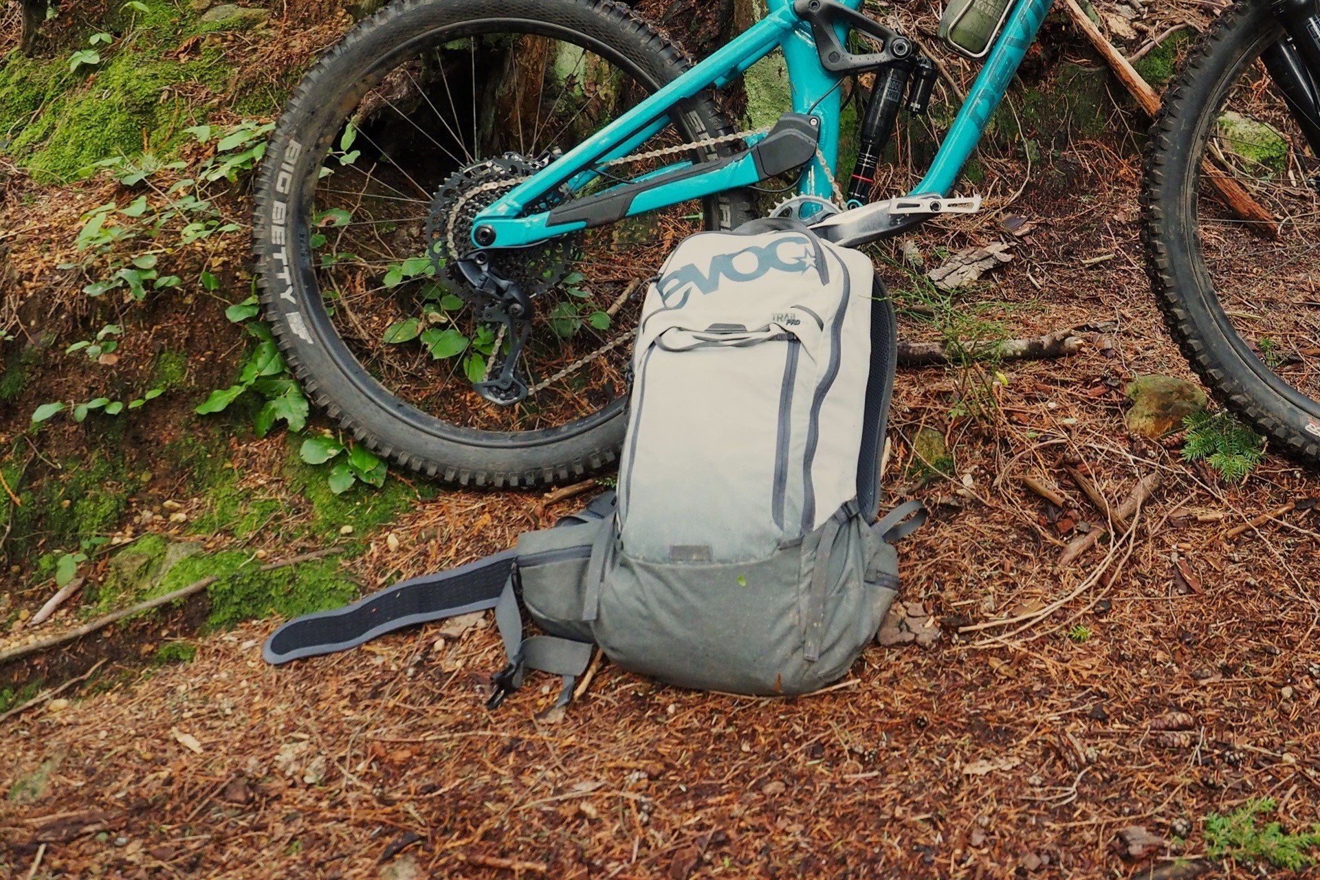 Overpacking EVOC Backpack NSMB Andrew Major (2)