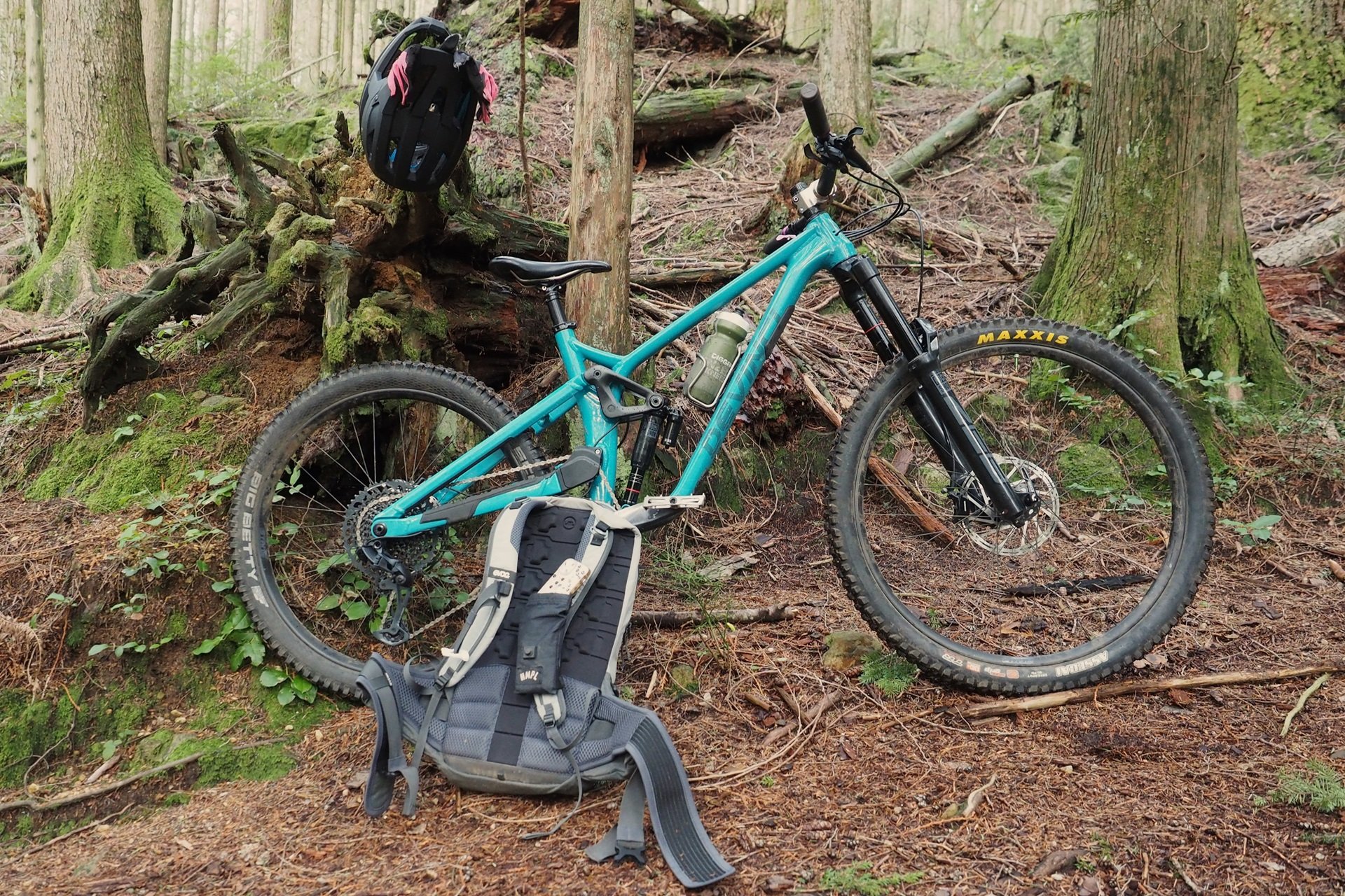 Overpacking EVOC Backpack NSMB Andrew Major (3)