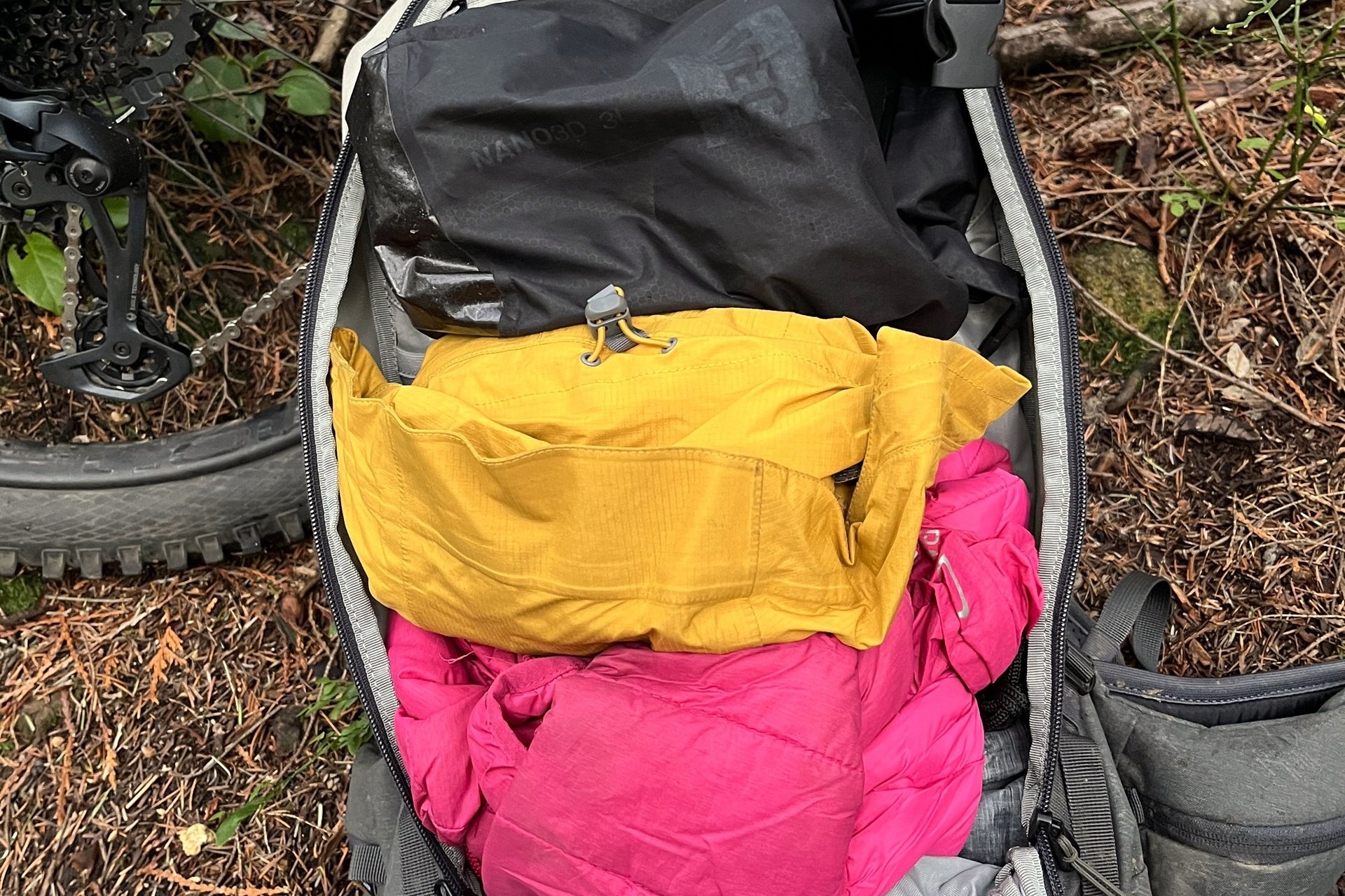 Overpacking EVOC Backpack NSMB Andrew Major (6)